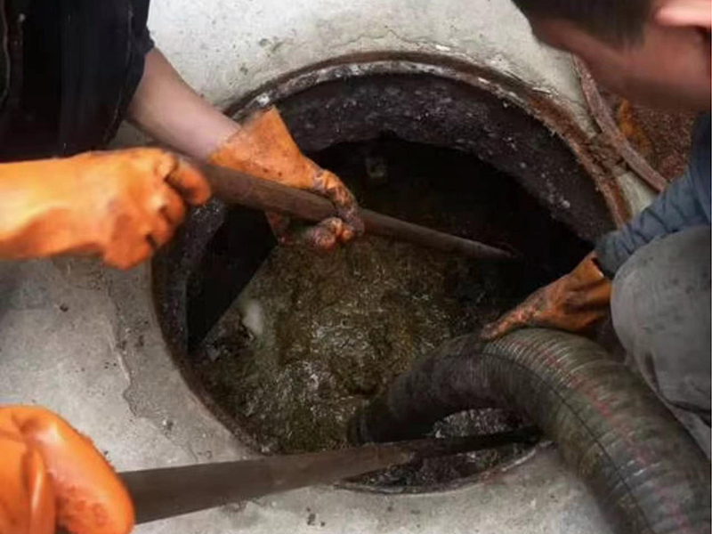 达州清理化粪池时如何避免沼气的危害?